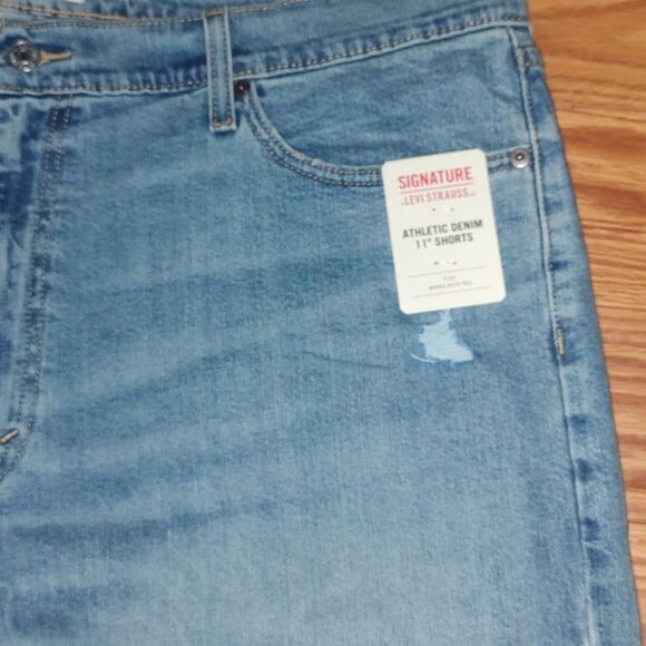 2 pr Signature Levi Strauss distressed Athletic Denim 11" Shorts Sz 40 - Picture 4 of 11